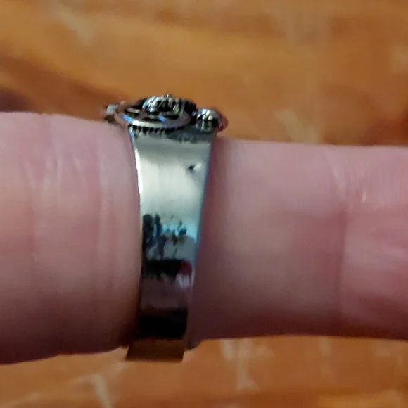 RARE SUNDANCE STAINLESS STEEL "TIME TRAVEL" RING $5 - Picture 2 of 3